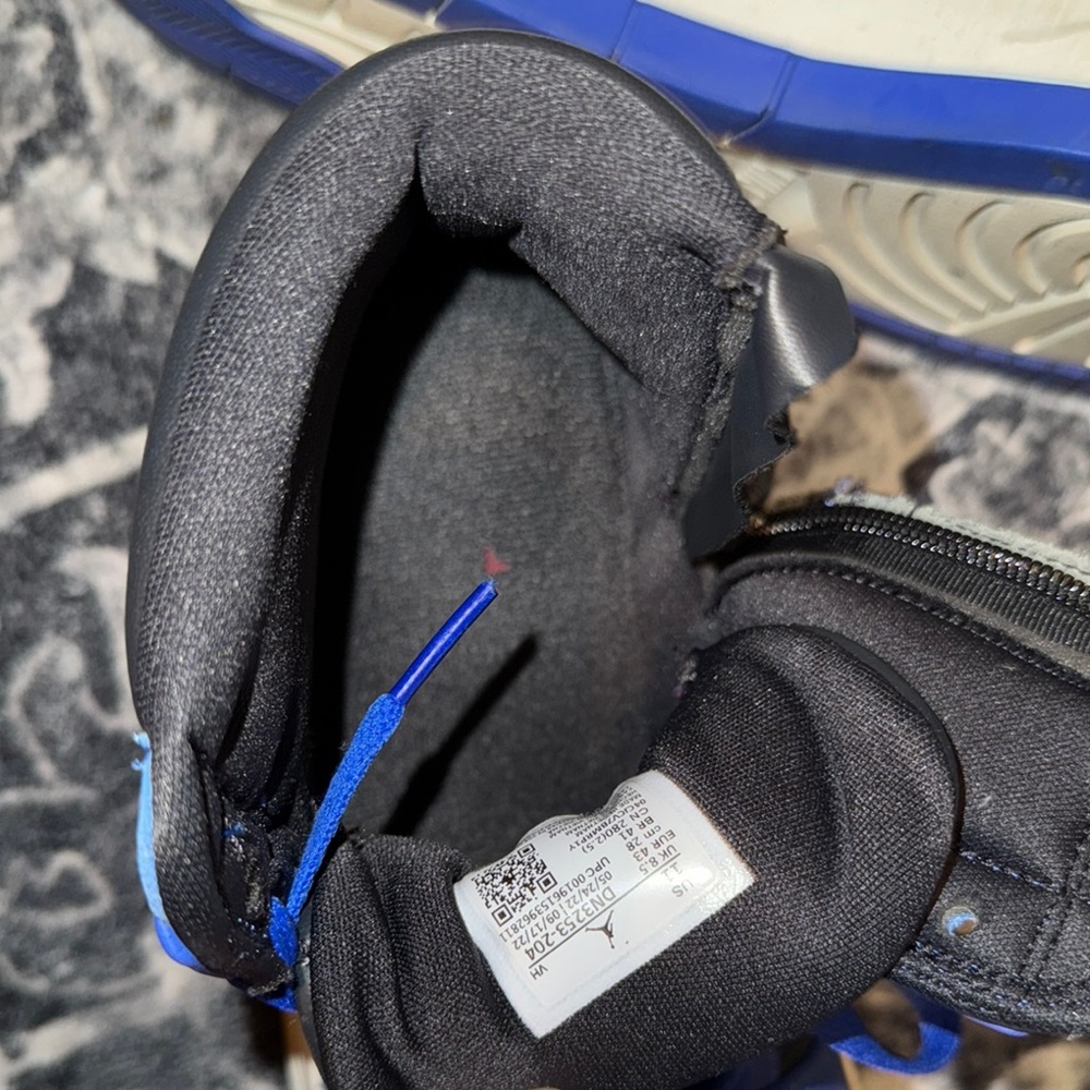Nike Royal Blue and Black High-Tops - Picture 6 of 7